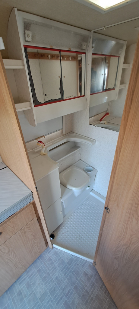 CHATEAU LaCar, Met Voortent! foto: 16