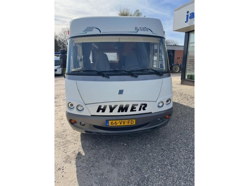 Hymer B584 intergraal camper B584  foto: 2