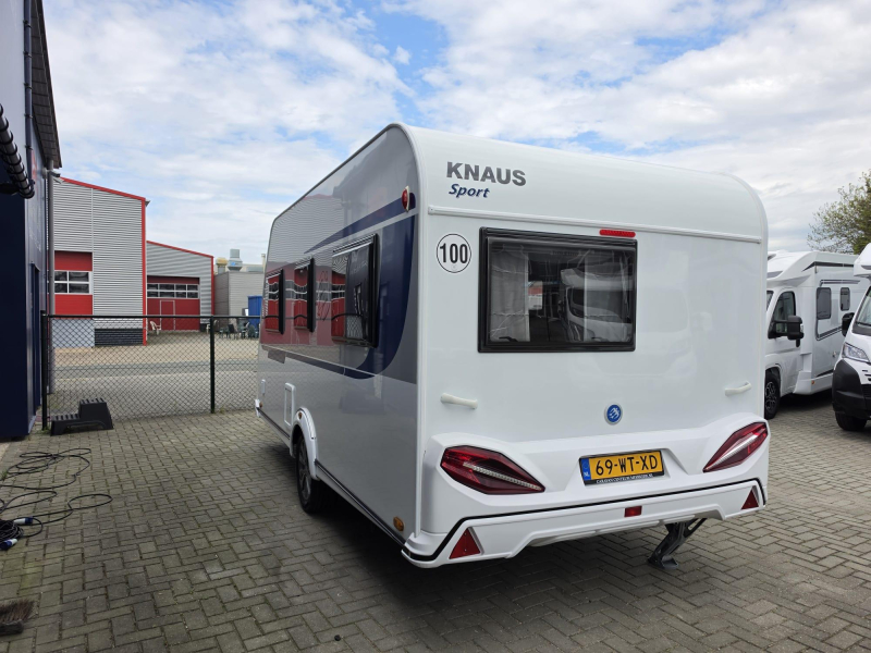 Knaus Sport 420 QD luifel fietsdrager Oven .  foto: 3