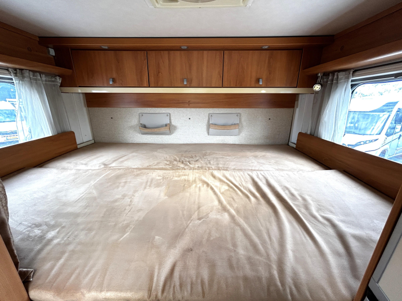 Hymer B614 CL Dwarsbed/Hefbed/160pk  foto: 10