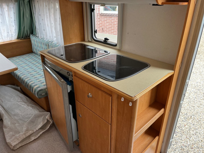 Eifelland E 450 Round seating, awning, neat condition! photo: 3