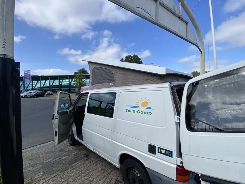 Volkswagen California 4 T 4 pers camper south camp  foto: 4
