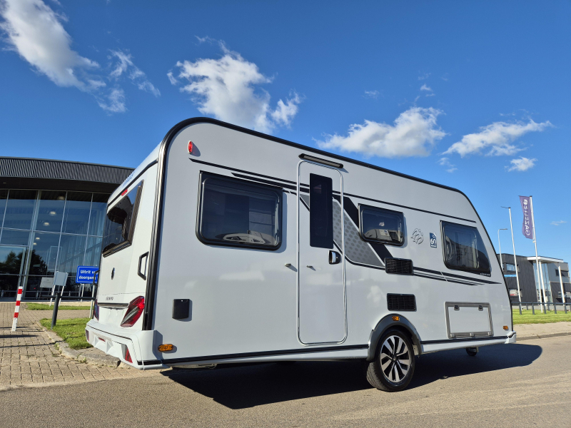 Knaus Sudwind 460 EU 60 Years Enkele bedden  foto: 2