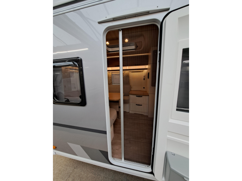 Eriba Nova Trend 480 incl. Luifel en Mover  foto: 5