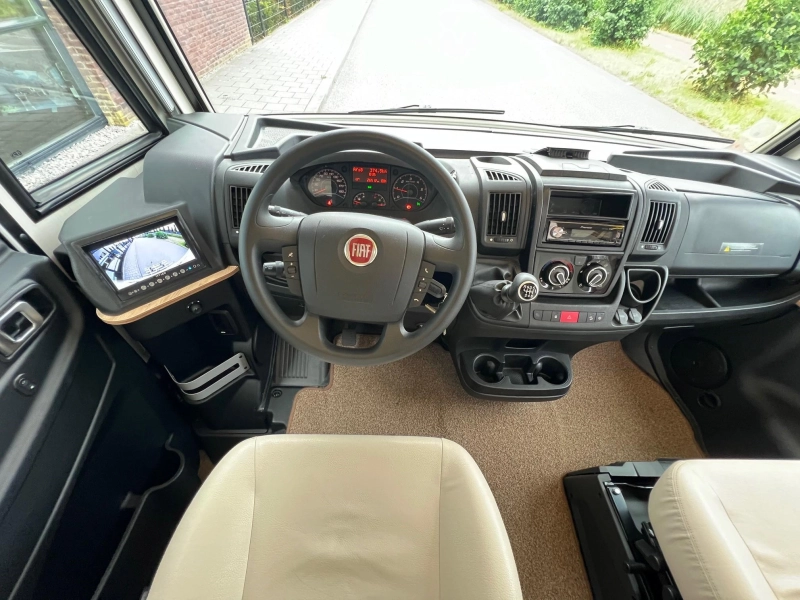 Pilote Essentiel G 650 6.5M LARGO/ARMARIOS SUPERIORES foto: 14