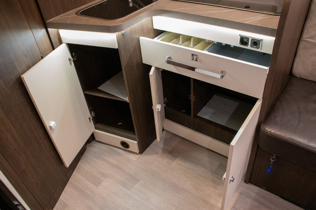 Benimar Tessoro 487 Cocoon photo: 16