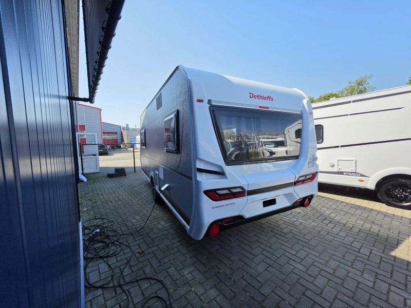 Dethleffs Summer Edition 460 EL Airco, Single beds photo: 2
