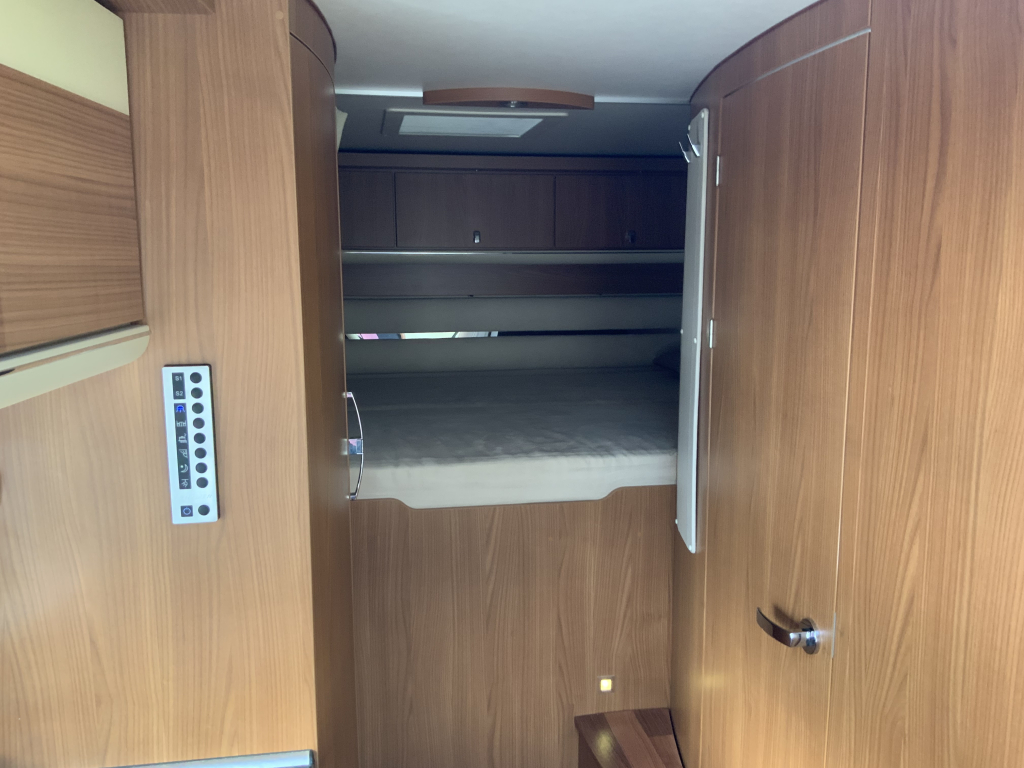 Hymer B 514 SL Star-Edition, AUTOMAAT, Integraal, Motor-airco, Luchtvering, Alko-Max-chassis, Dwarsbed & hefbed Marum Camper centrum on the road  foto: 17