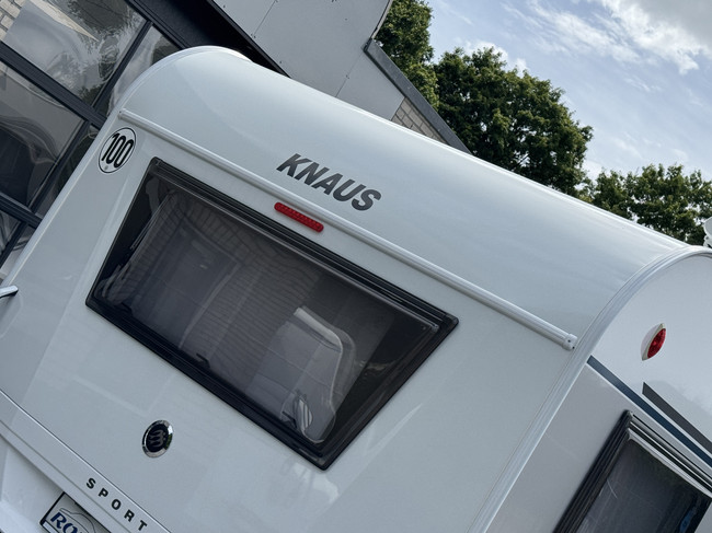 Knaus Sport 450 FU E-Power selection with French bed **Air conditioning/Cassette awning/Bicycle rack/1st owner/New condition caravan** photo: 11