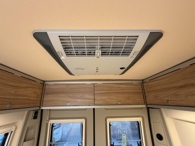 Hymer Yellowstone Cross-Over 180PK 9T-Automaat Enkele Bedden Zonnepanelen foto: 22
