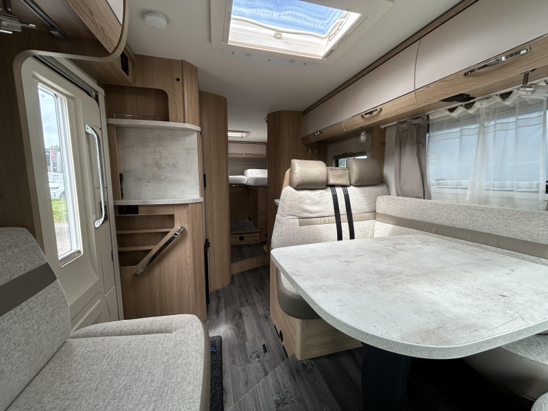 LMC Cruiser T 732 Automaat  foto: 1