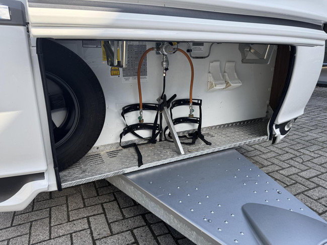 Eriba Nova S 545 Fransbed Rondzit Airco Winterpakket Mover foto: 15