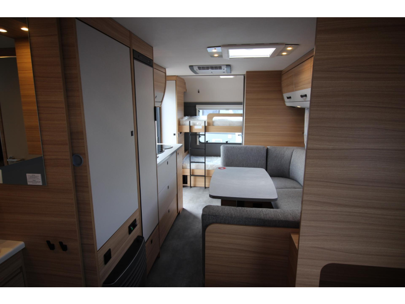 Dethleffs Camper 560 FMK Summer Edition + Airco!  foto: 9