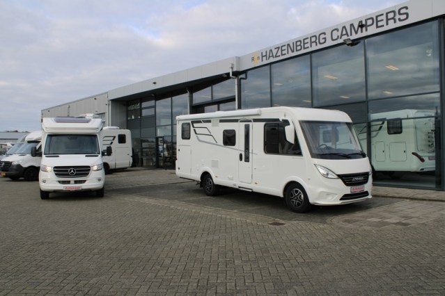 Young lightweight integral Hymer Exsis I 580 Pure 9G Tronic AUTOMATIC single beds (58 photo: 2