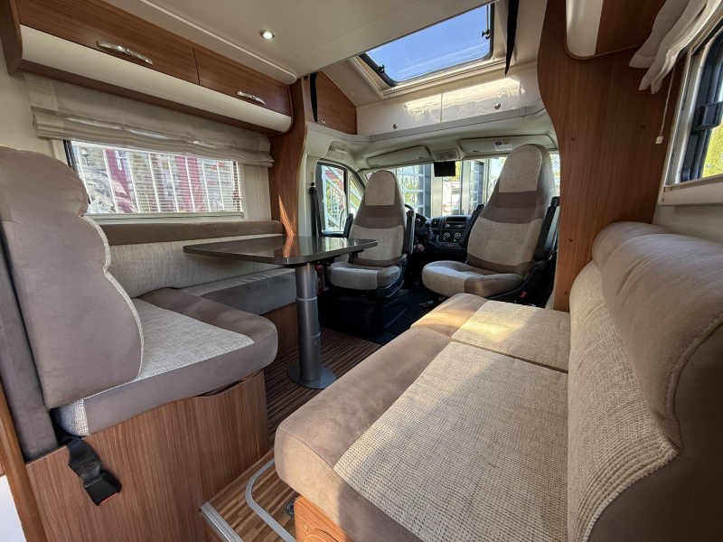Adria Matrix 680 SP Ruime zit!  foto: 11