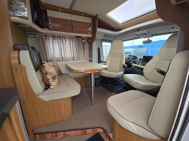 Hymer T 674 SL Star Edition 2010  foto: 9