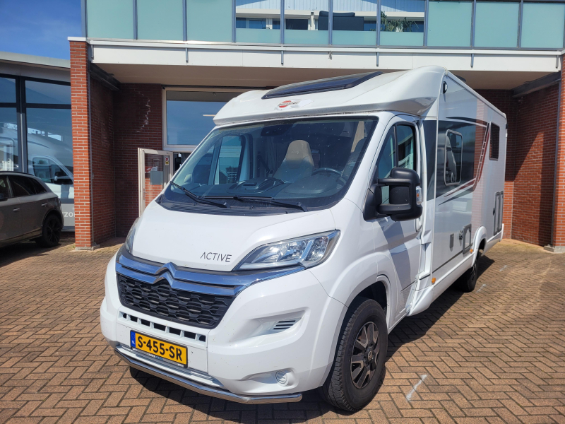 Bürstner Nexxo Van 700 Qeensbed  foto: 2