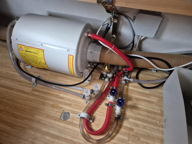 Eriba - Hymer 532 Enkele - losse bedden of XXL bed & luifel foto: 18