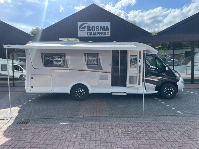Dethleffs Diplomat Queensbed 52000 km 2017  foto: 6