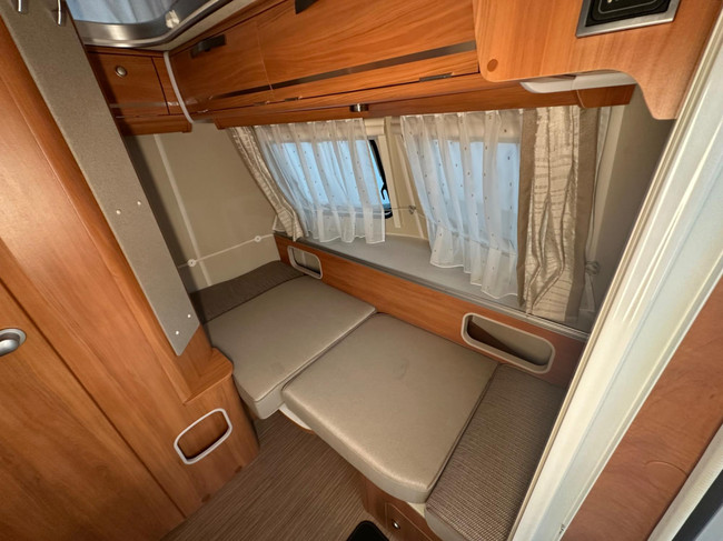 Eriba Touring Triton 430 foto: 6