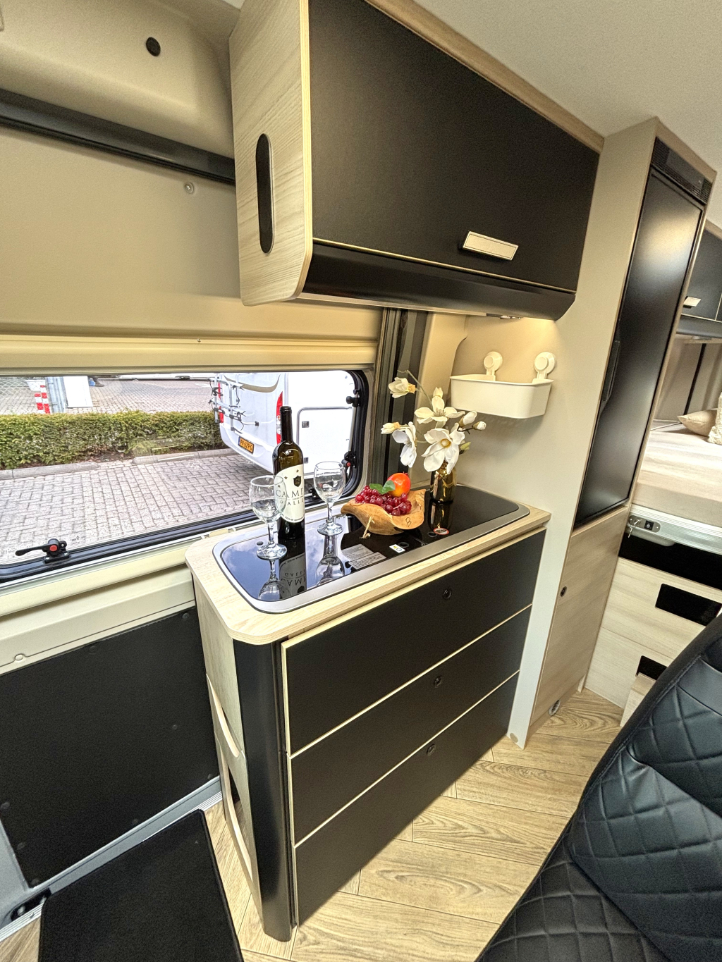 Chausson Sport Line 690 9-SPEED AUTOMATIC LIFT BED FIAT 8 180HP photo: 8