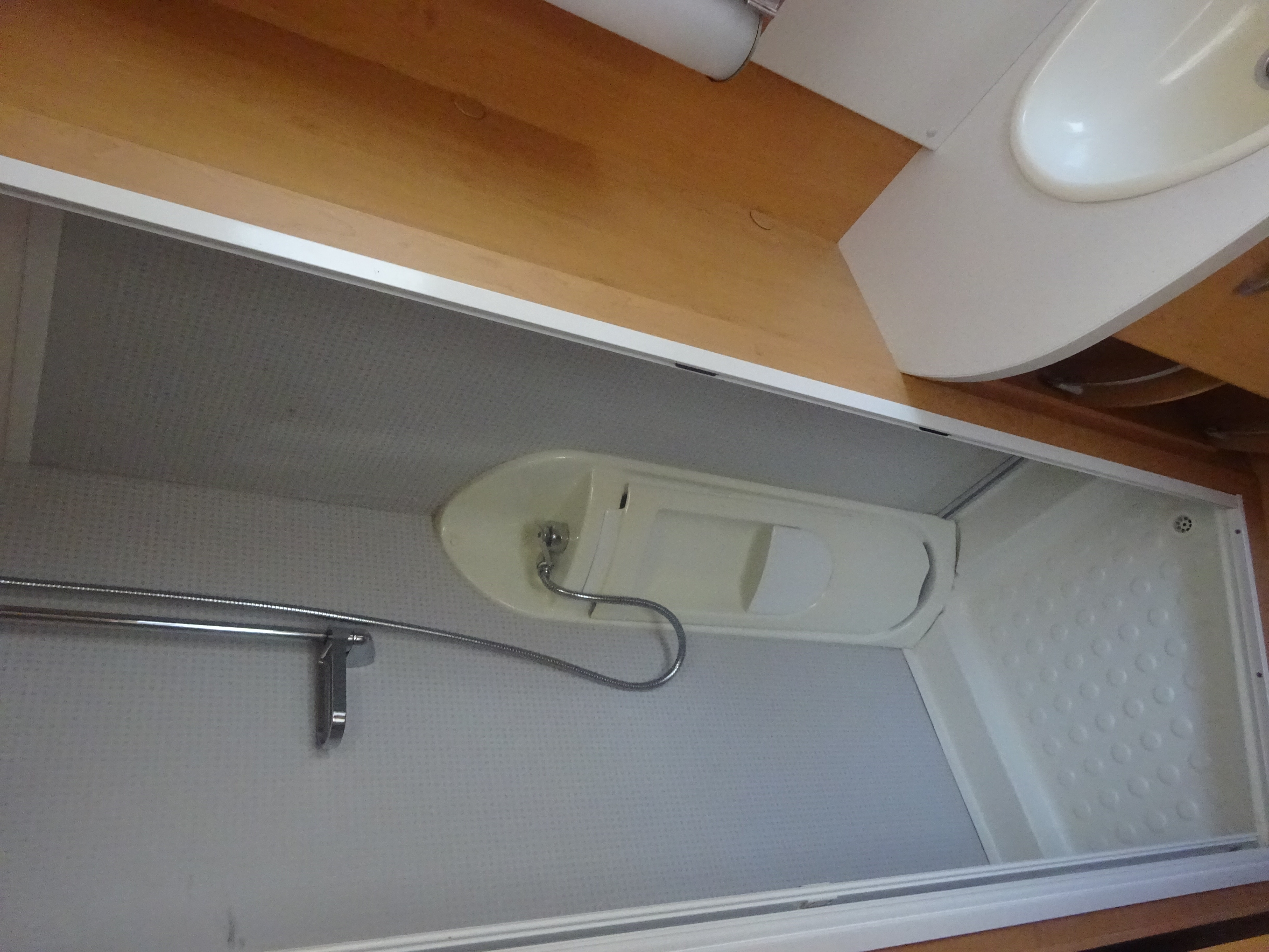 Knaus Sudwind 580 Ul Enkele Bedden #Grote Badkamer# foto: 21
