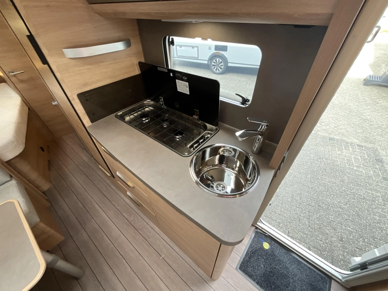Knaus Sudwind Black Selection 540 FDK STAPELBED-GRATIS MOVER Foto: 6