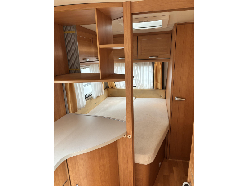Knaus Azur 500 FU Fransbed + Mover  foto: 16