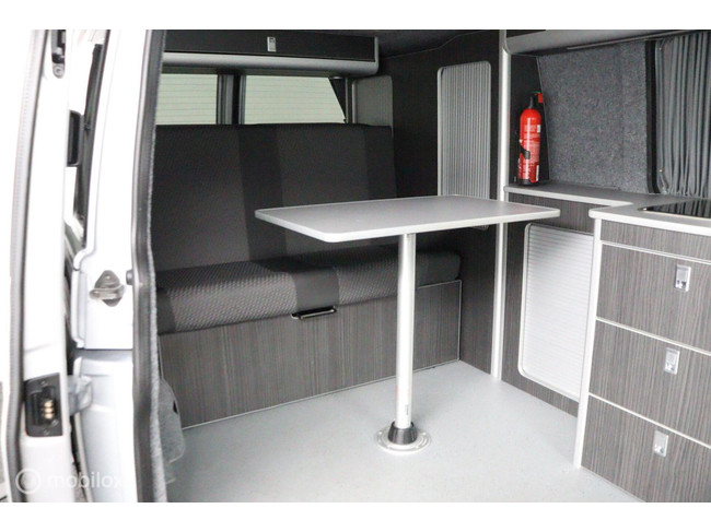 Volkswagen Transporter Buscamper 2.0TDI 115Pk Lang California-look | Wide-bed 140 | 4-seats/4-berths | Bear-lock | Awning | Towbar photo: 2