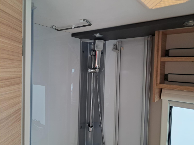 Dethleffs Globebus T 6 - Automaat  foto: 15