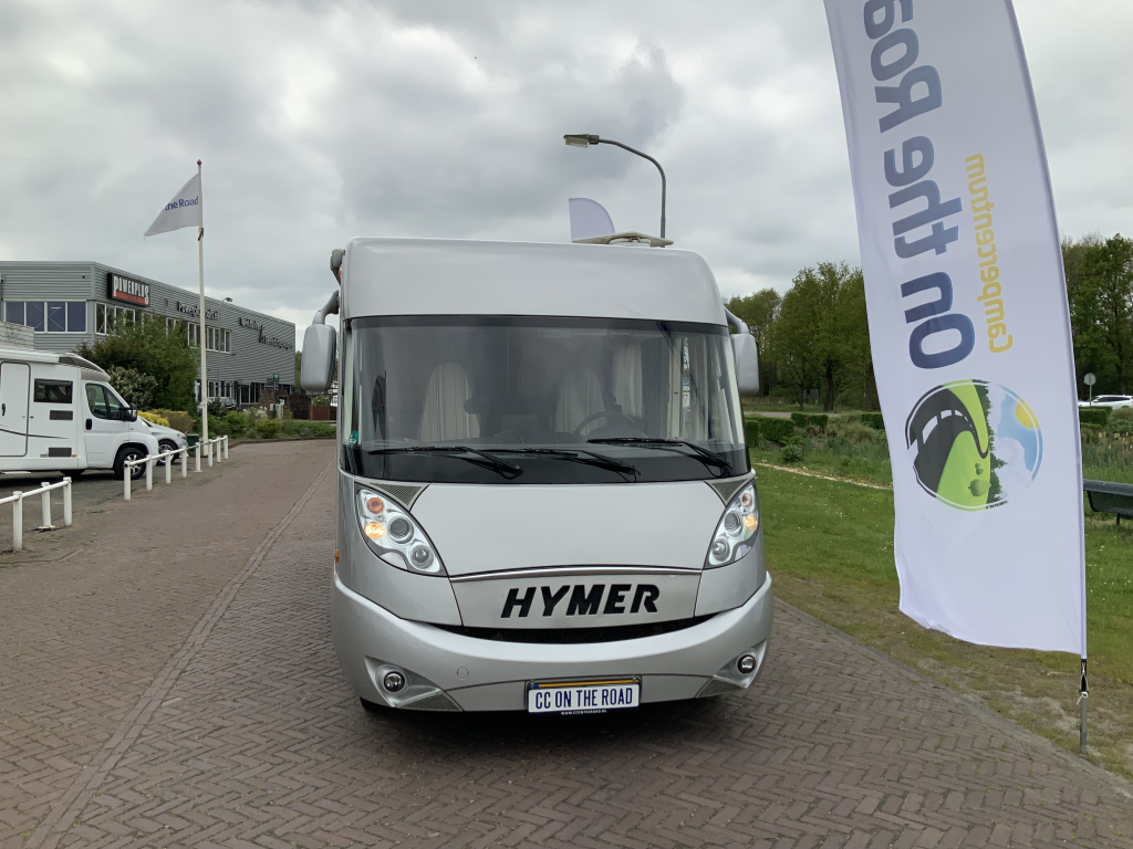 Hymer B 504 SL Integral, Equipado con cama individual trasera y cama elevable delantera, Aire acondicionado de motor, Chasis Alko, etc., A&ntilde;o 2009 Camper centrum on the road foto: 4