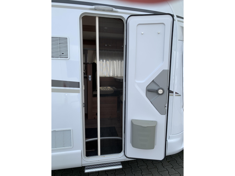 Weinsberg CaraSuite 700 ME - 5 Personen - Automatik Foto: 22
