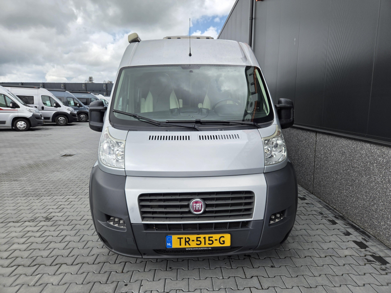 LMC Tourer 64 pössl Automaat Lengtebed  foto: 21