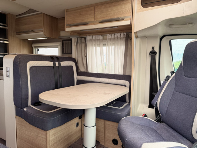 Knaus SKY WAVE 650 MF / Gratis stalling foto: 11