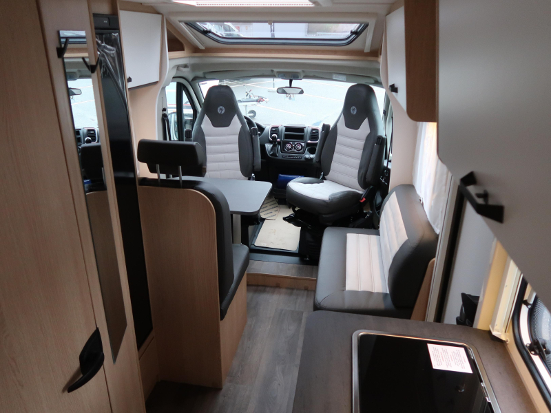 Sunlight V67S Adventure HOGE KOELKAST/ 2X1 BED!!  foto: 14