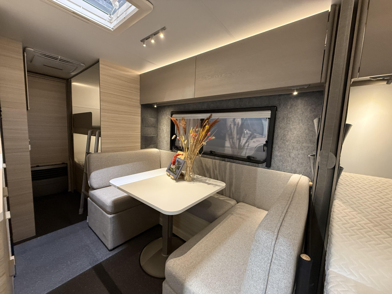 Adria Altea 552 PK NIEUW BINNEN  foto: 10