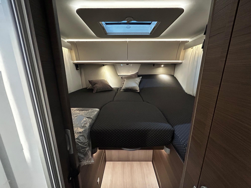 Adria Sonic Supreme 700 DL Automaat 180 PK  foto: 20