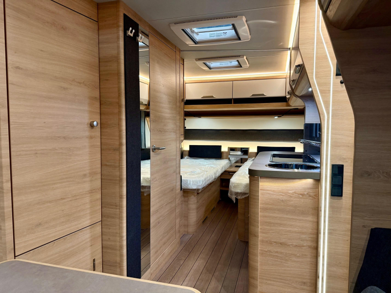 Knaus Sudwind Black Selection 500 EU many options! photo: 4