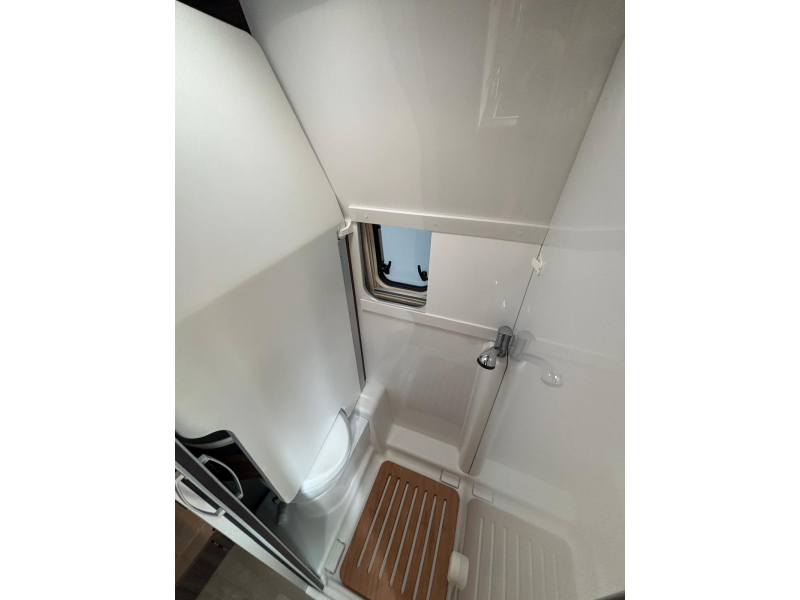 Laika Ecovip 645 unieke bus bomvol opties  foto: 14
