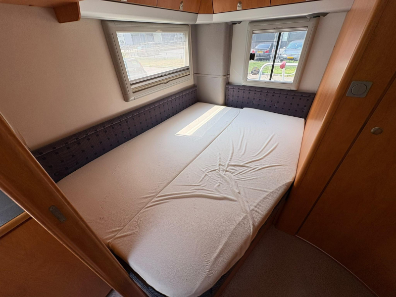 Knaus Travel-Liner 2XAirco,Vastbed,Hefbed foto: 16