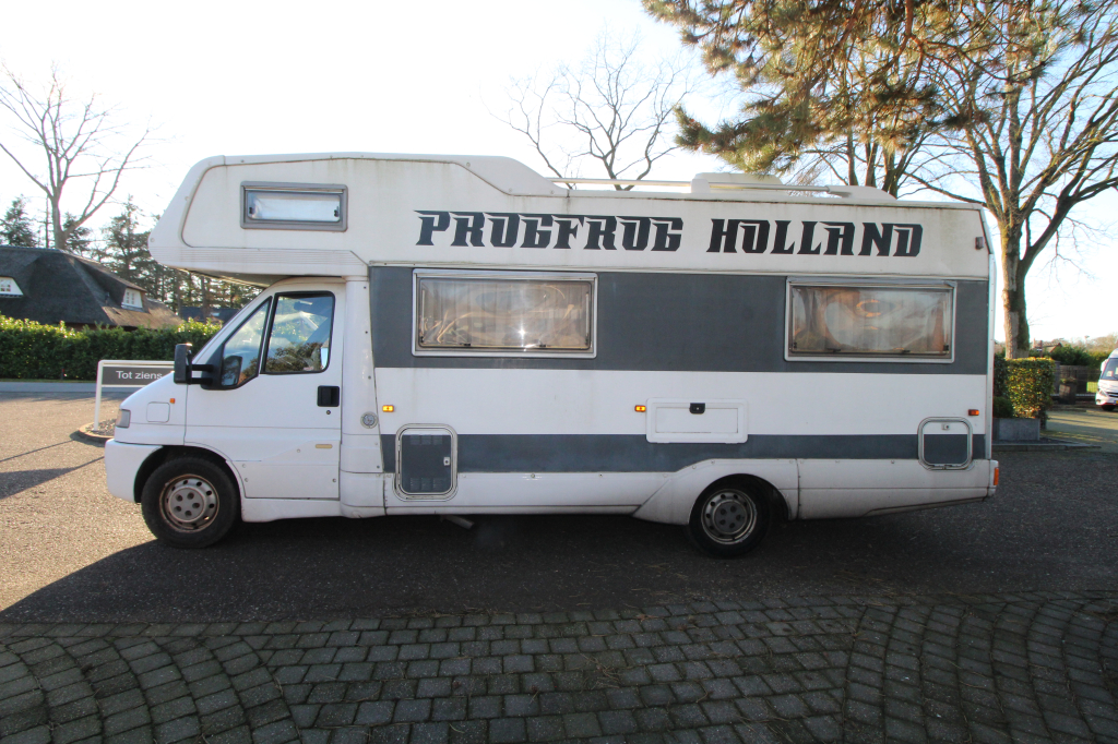 Peugeot 230 Fendt APK 01-12-2027!! foto: 2