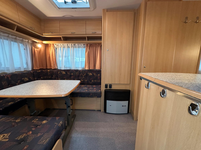 Dethleffs Camper 460 DB photo: 3