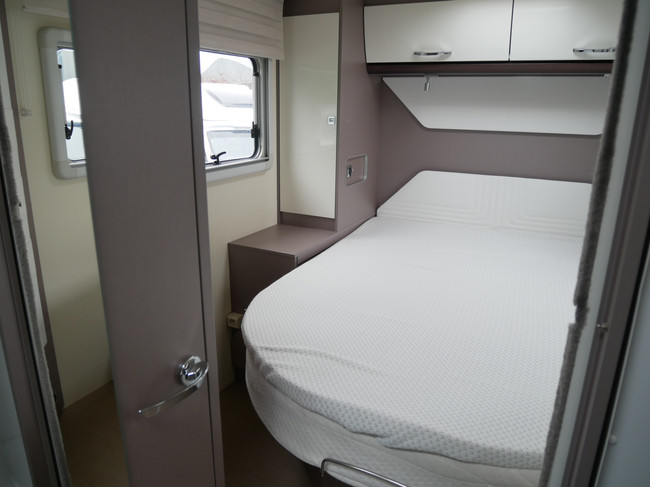 Bürstner Lyseo Privilege TD 732 Queensbed / Face to Face foto: 15