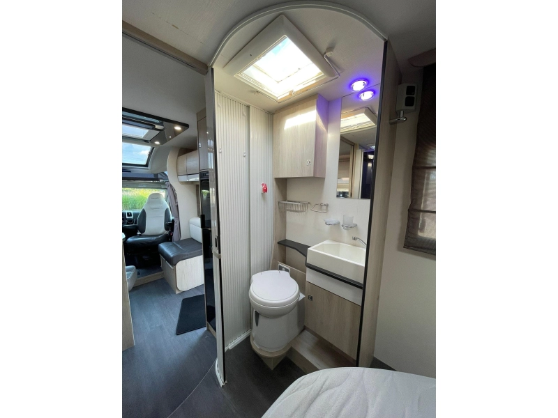 Chausson Special Edition 718 XLB Automaat Queensbed Airco  foto: 14