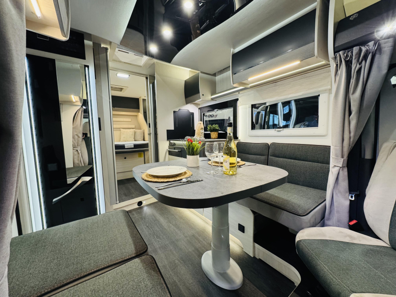 Challenger Graphite Ultimate 328 Automaat Queensbed  foto: 1