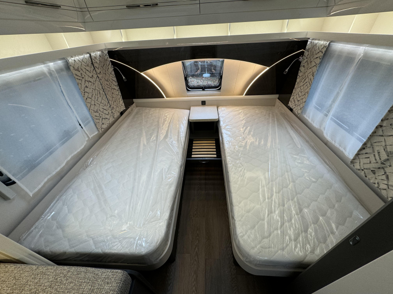 Hobby Excellent 460 SL Model 2025! Enkele Bedden  foto: 4