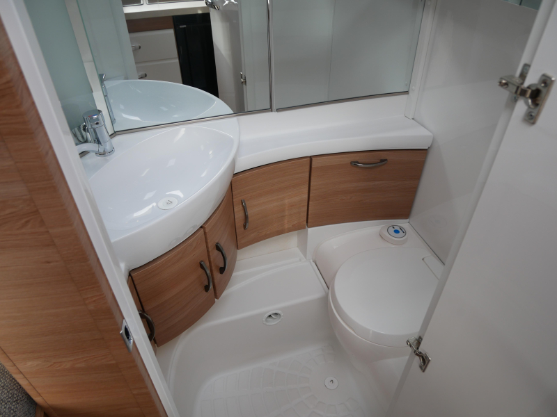 Hobby De Luxe 440 SF Incl. mover en fietsenrek  foto: 12