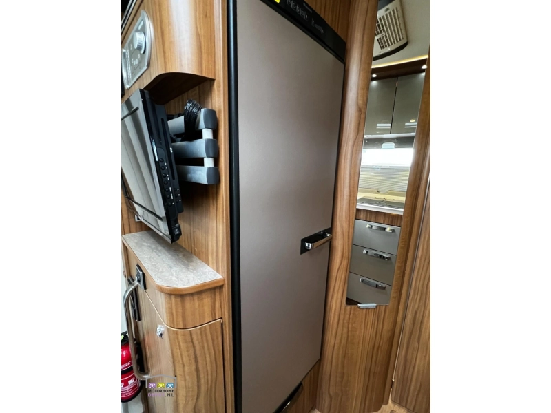Hymer B 704 PL  foto: 9