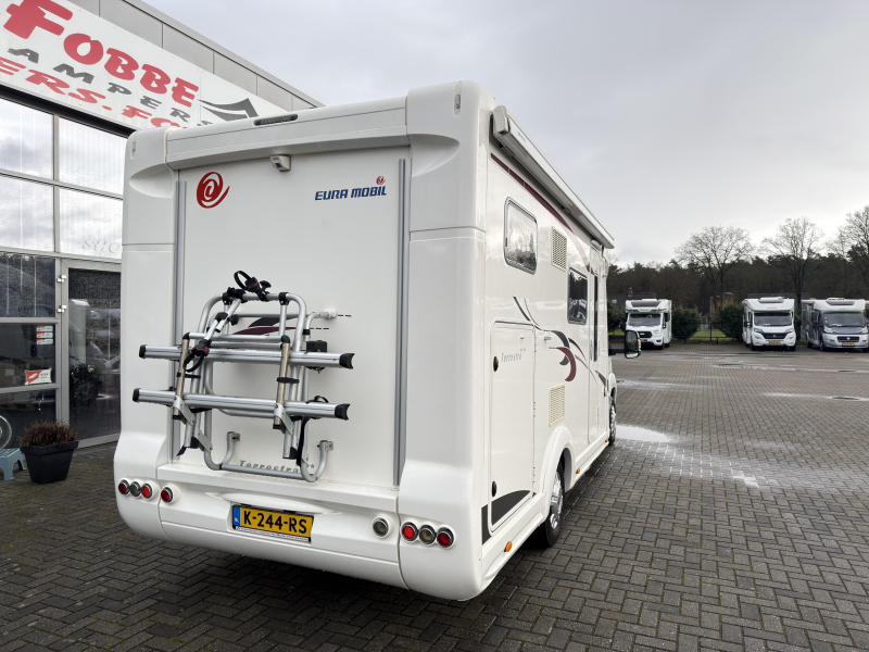 Eura Mobil Terrestra 690 HB foto: 4