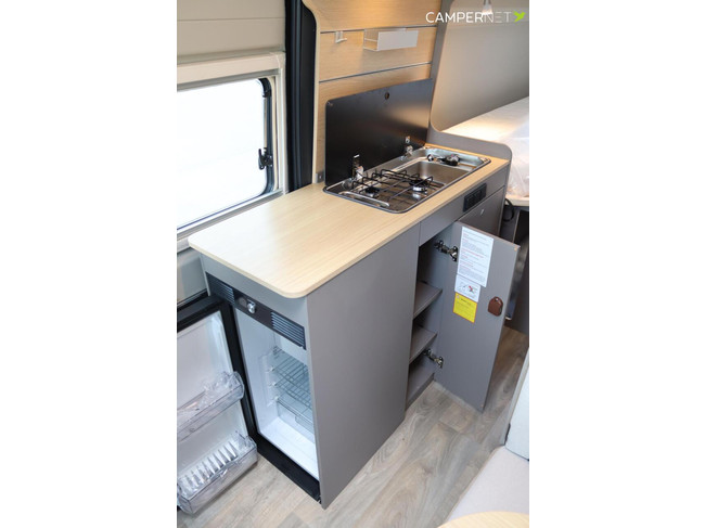 LMC Innovan 640 140cv Autom&aacute;tico | Camas individuales | Toldo | Techo panor&aacute;mico | Ventanas empotradas | Control de crucero | Nuevo disponible en stock | foto: 10